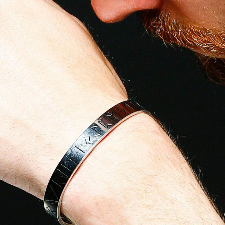 WorldNorse Nordische Rune -Armband aus Edelstahl