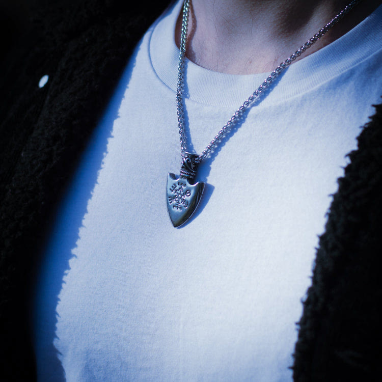 WorldNordische Valknut mit Vegvisir Pfeilspitzen-Halskette