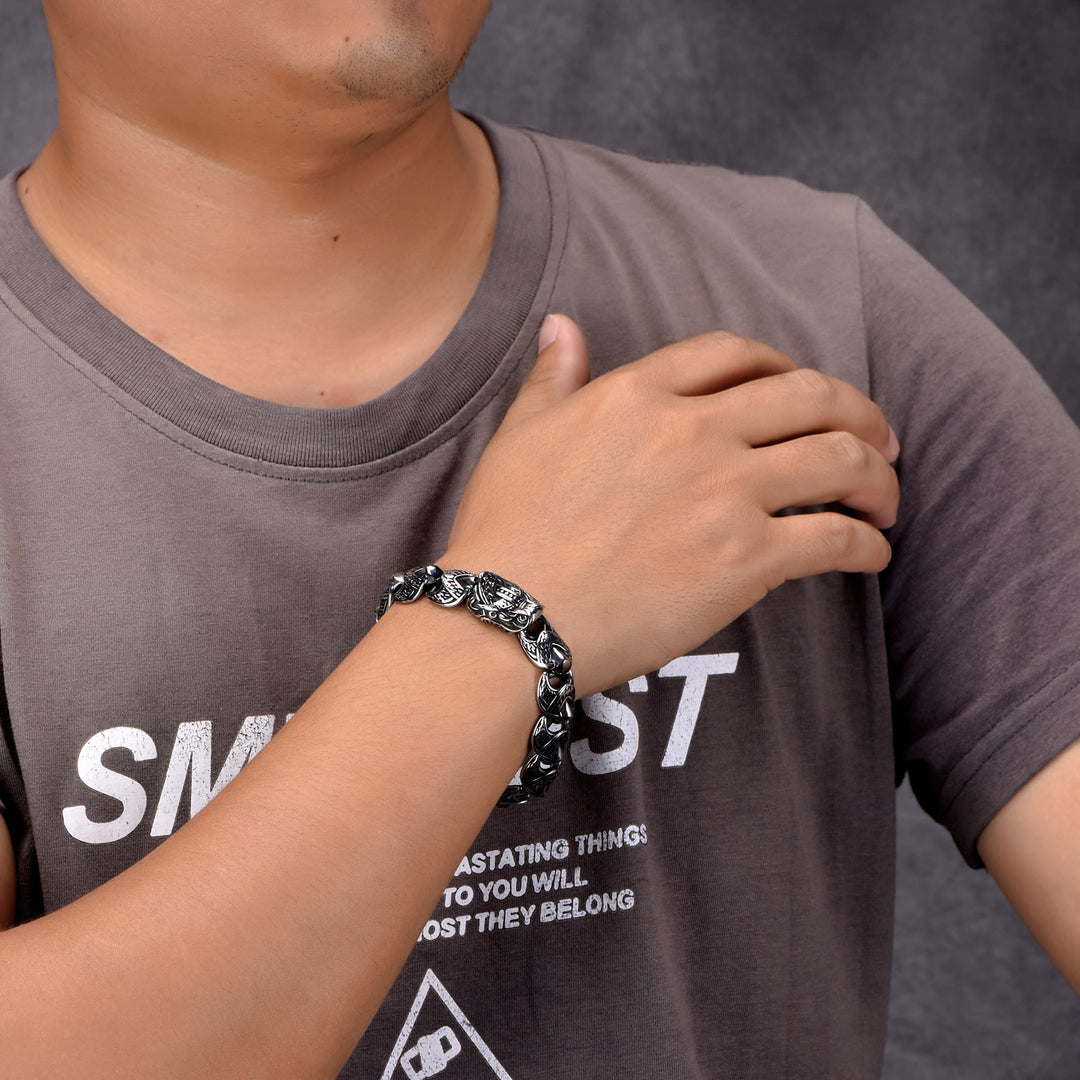 WorldNorse Das vergoldete Wikingerarmband mit Schlangenschuppen