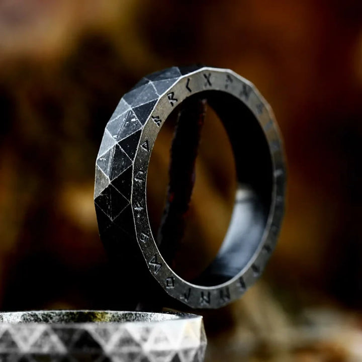 WorldNorse Viking Rune Vintage Diamant-Ring