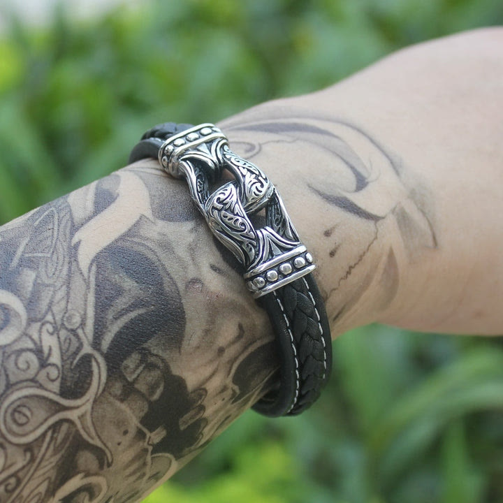 WorldNorse Lederarmband im Stil der nordischen Mythologie mit Wikingersymbolen