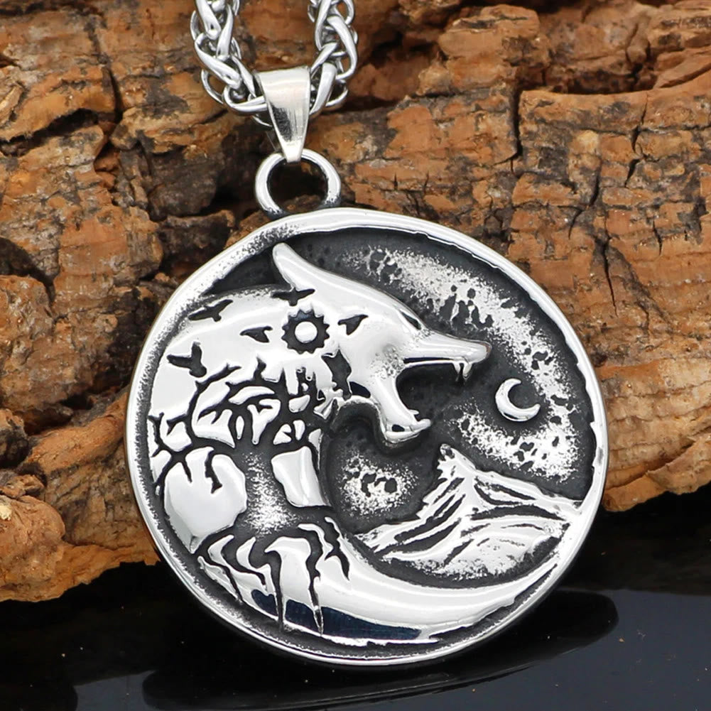 WorldNorse Wolf mit Mondnacht- Rune Amulett-Halskette