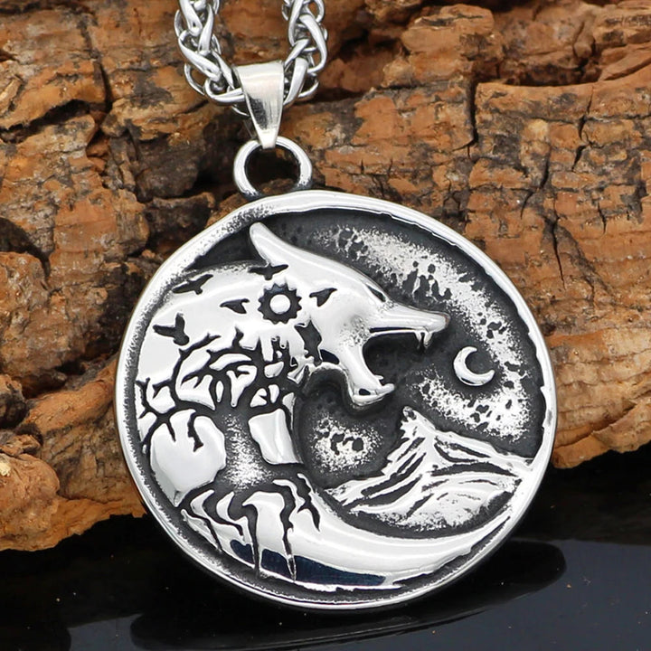 WorldNorse Wolf mit Mondnacht- Rune Amulett-Halskette