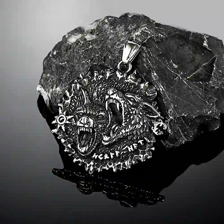 WorldNorse Nordische Halskette mit doppeltem Wolf