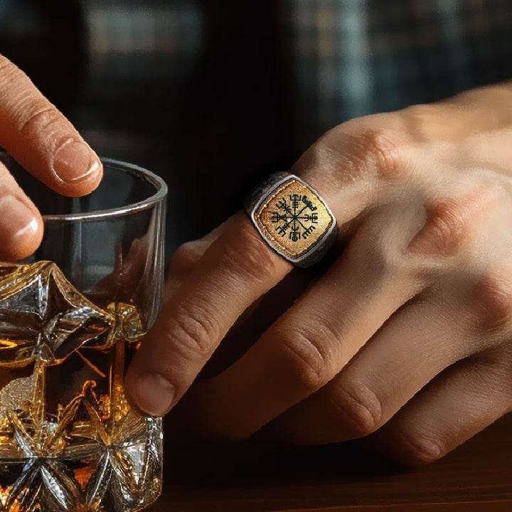 WorldNorse Ring aus 925er Sterlingsilber mit Valknut und Wikingersymbolen - image 6