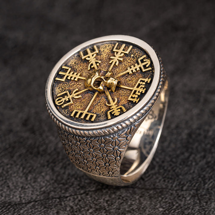 WorldNorse Ring aus 925er Sterlingsilber mit Vegvisir Totenkopf-Intarsien