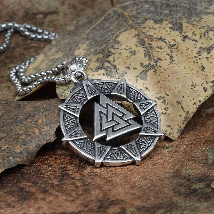 WorldNordische Valknut mit Futhark-Kreis aus der Wikingerzeit