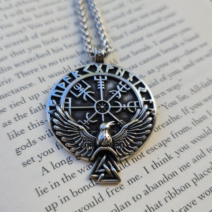 WorldNorse Halskette mit nordischem Raven und Vegvisir -Symbol aus der Wikingerzeit
