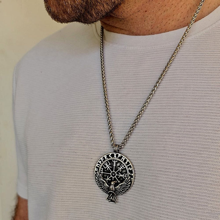 WorldNorse Halskette mit nordischem Raven und Vegvisir -Symbol aus der Wikingerzeit