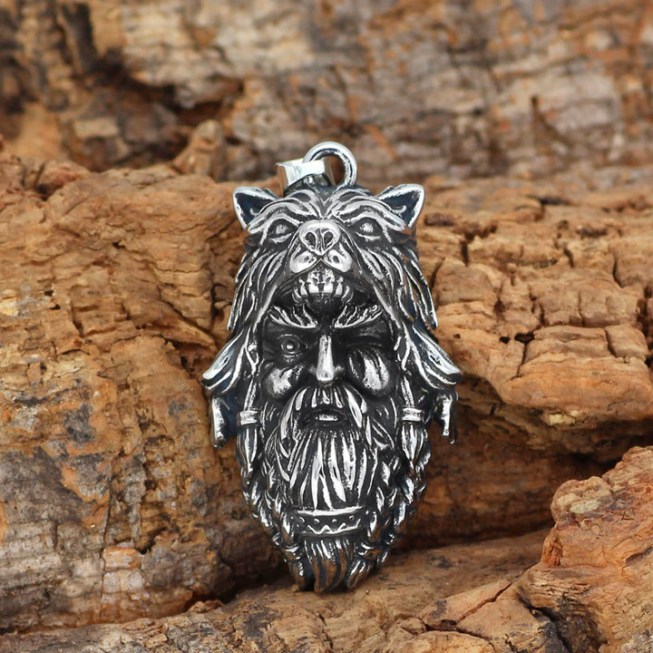 WorldNordischer Wikingerkrieger Ulfhednar mit Wolf