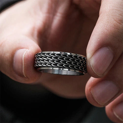 WorldNorse Retro-Angstring mit Drachenschuppen-Spinner