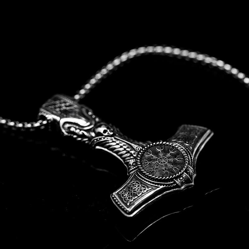 WorldNorse Halskette mit Totenkopf und Wikingersymbol aus 925er Sterlingsilber