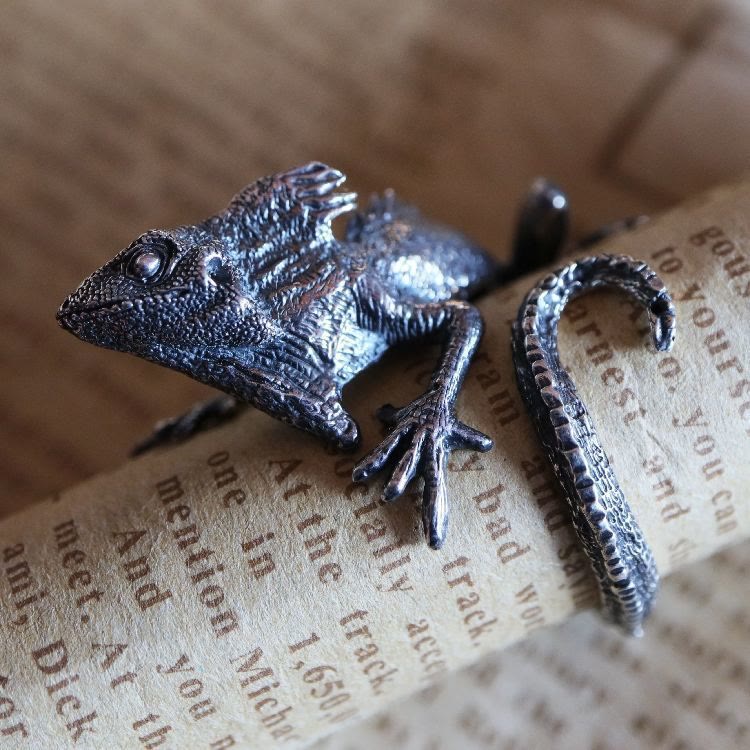 WorldNorse Verstellbarer Reptilienring mit Eidechse aus Silber