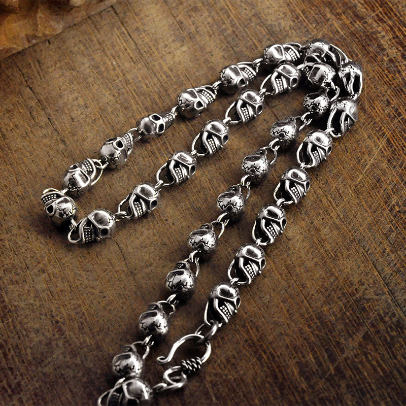WorldNorse – Versilberte Halskette mit Totenkopf