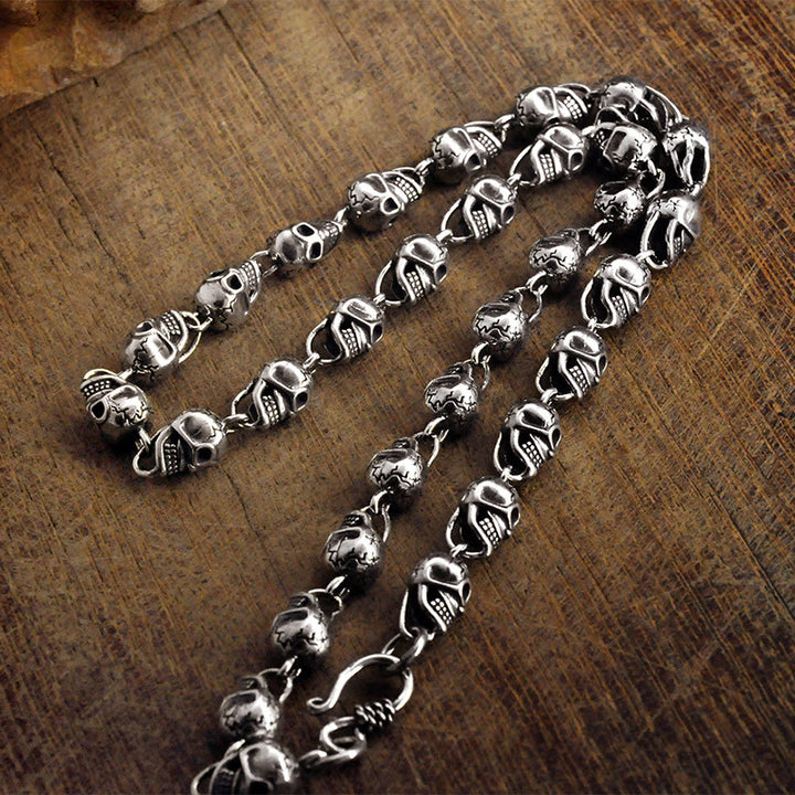 WorldNorse – Versilberte Halskette mit Totenkopf