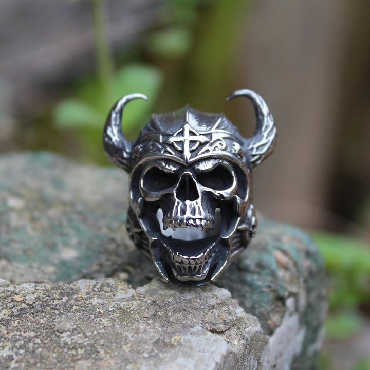 WorldNordischer Ring mit Totenkopf aus Ochsenhorn