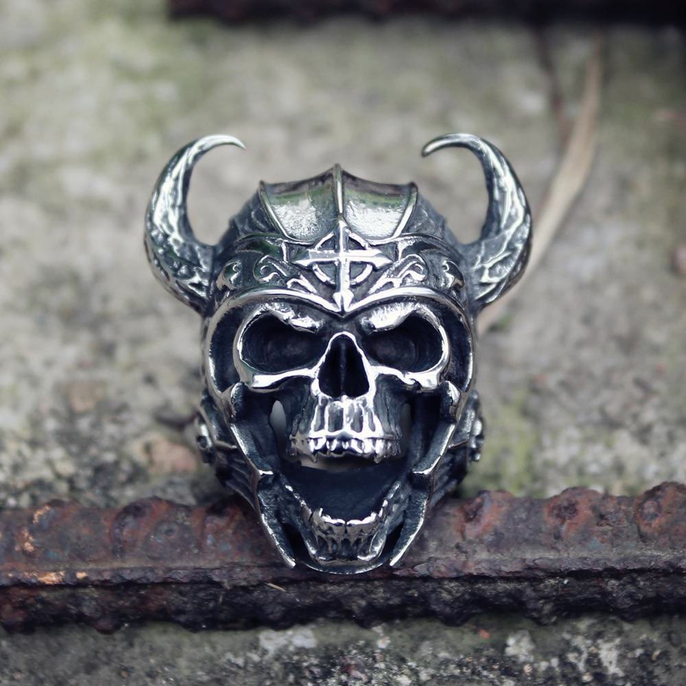 WorldNordischer Ring mit Totenkopf aus Ochsenhorn