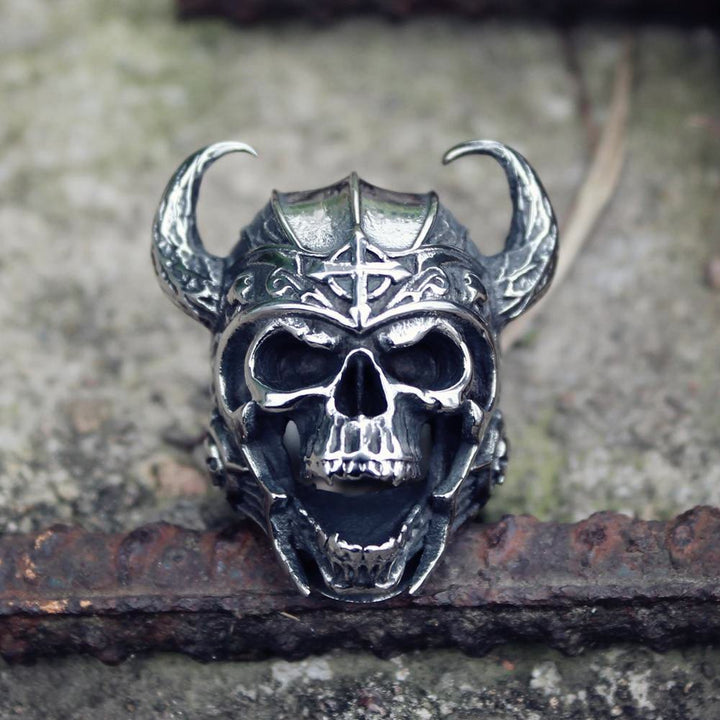WorldNordischer Ring mit Totenkopf aus Ochsenhorn