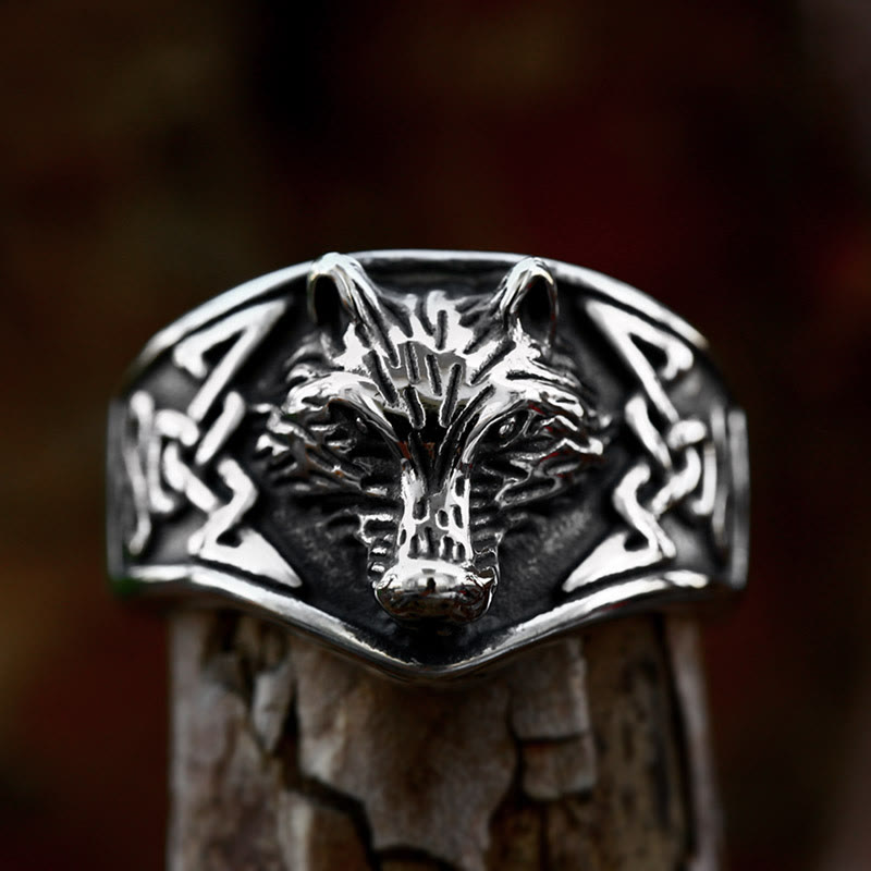 WeltNordischer dominanter Wolf