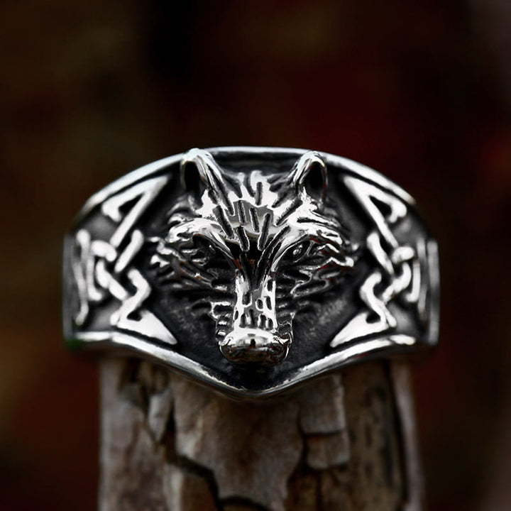WeltNordischer dominanter Wolf