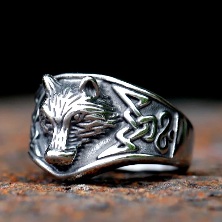WeltNordischer dominanter Wolf