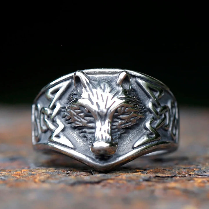 WeltNordischer dominanter Wolf