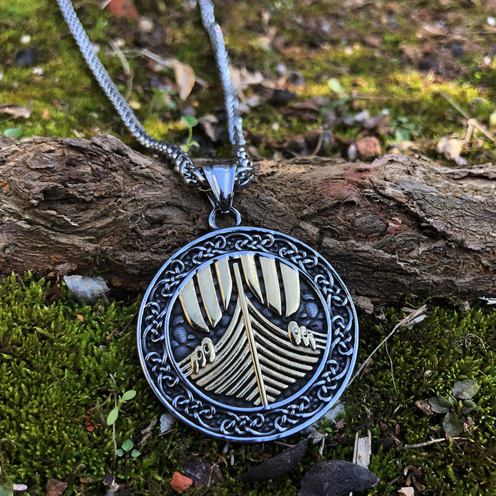 WorldNorse Wikinger-Kriegsschiff-Halskette mit Keltischer Knoten
