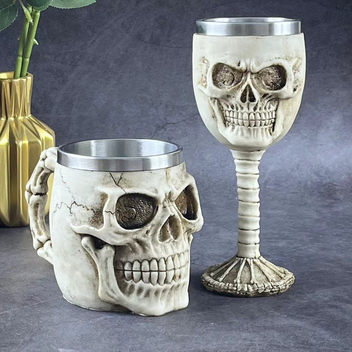 WorldNorse Becher mit Totenkopf-Motiv aus Edelstahl