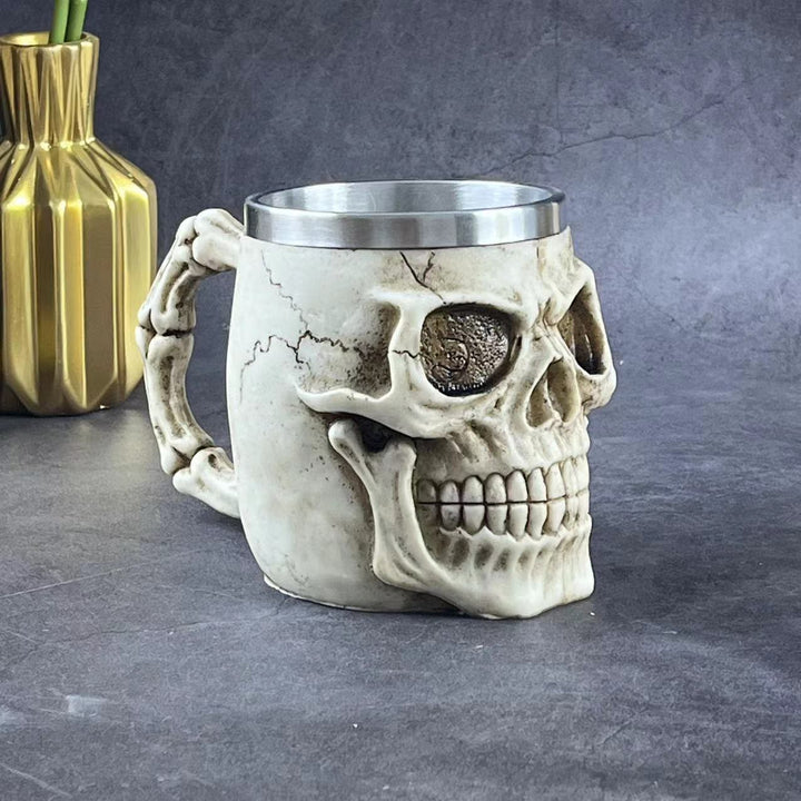 WorldNorse Becher mit Totenkopf-Motiv aus Edelstahl