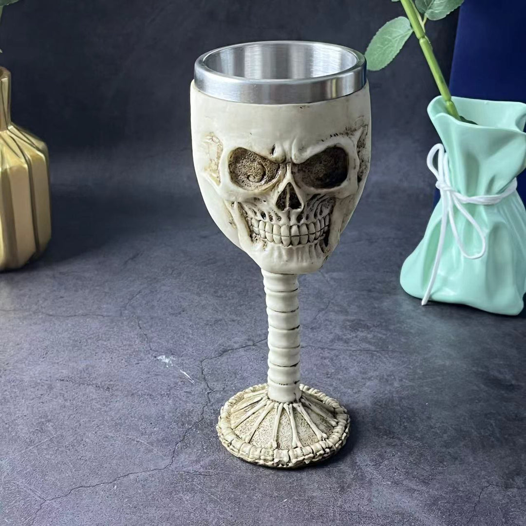 WorldNorse Becher mit Totenkopf-Motiv aus Edelstahl