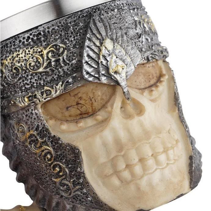 Tasse mit nordischem Wikinger-Totenkopf-Krieger