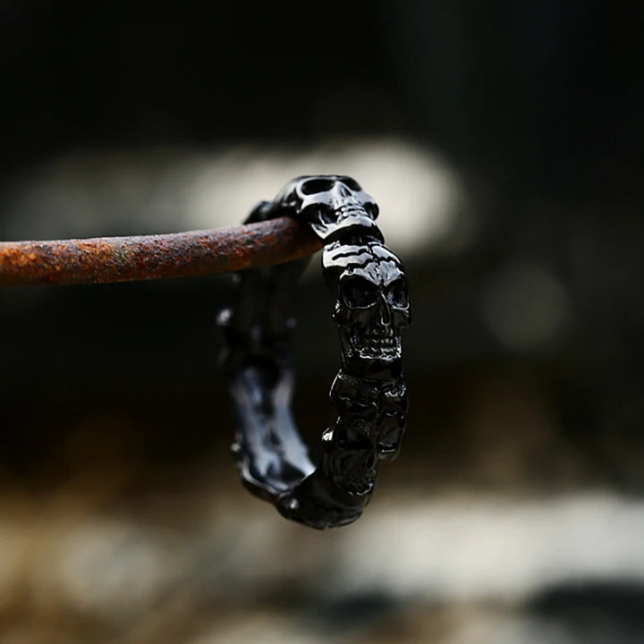 WorldNorse Gothic Stapelbarer Totenkopfring aus Edelstahl