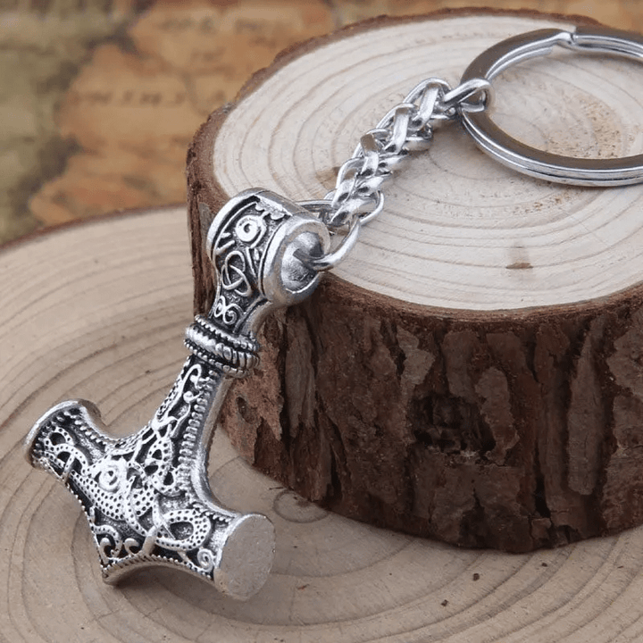 WorldNorse Schlüsselanhänger mit nordischem Thorshammer und Wikinger-Motiv - image 1