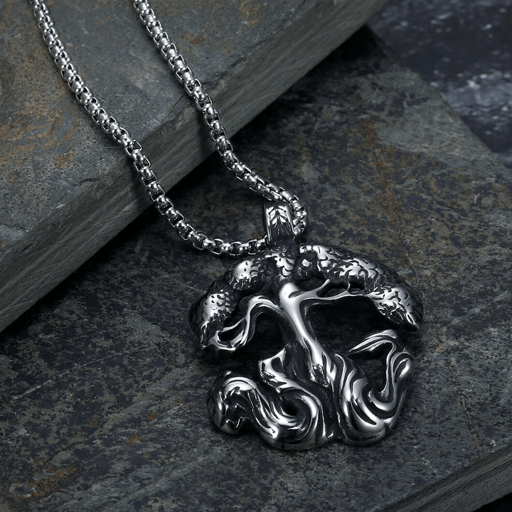 WorldNorse Wikinger bewachen die Halskette des Lebensbaums