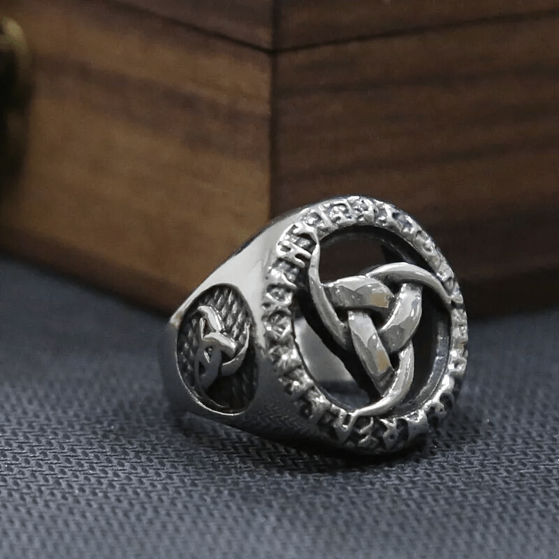 WorldNordischer Ring mit dem Dreifaches Horn von Odin