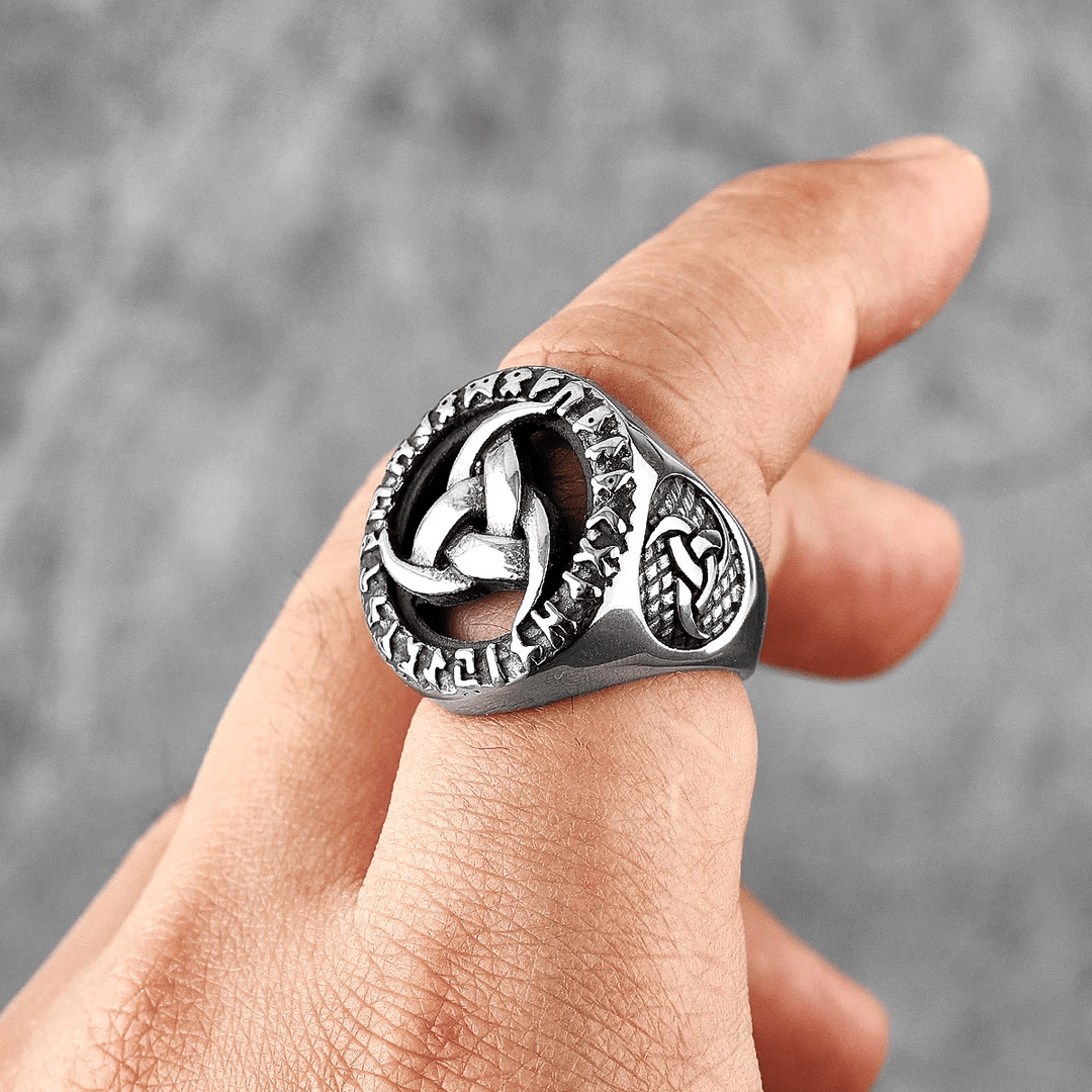 WorldNordischer Ring mit dem Dreifaches Horn von Odin