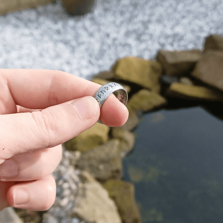 WorldNorse Viking Rune Edelstahl klassischer Ring