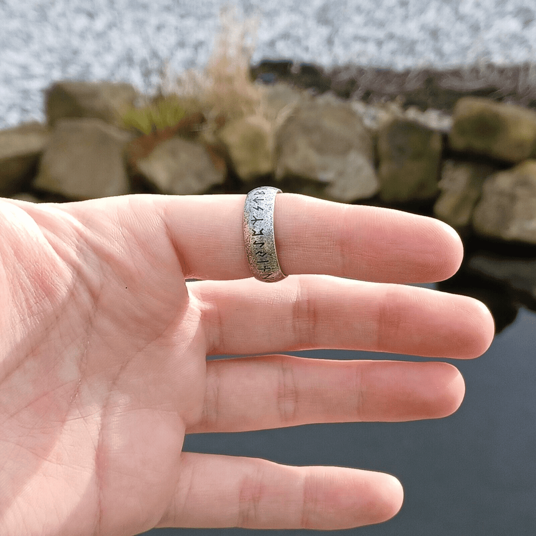 WorldNorse Viking Rune Edelstahl klassischer Ring