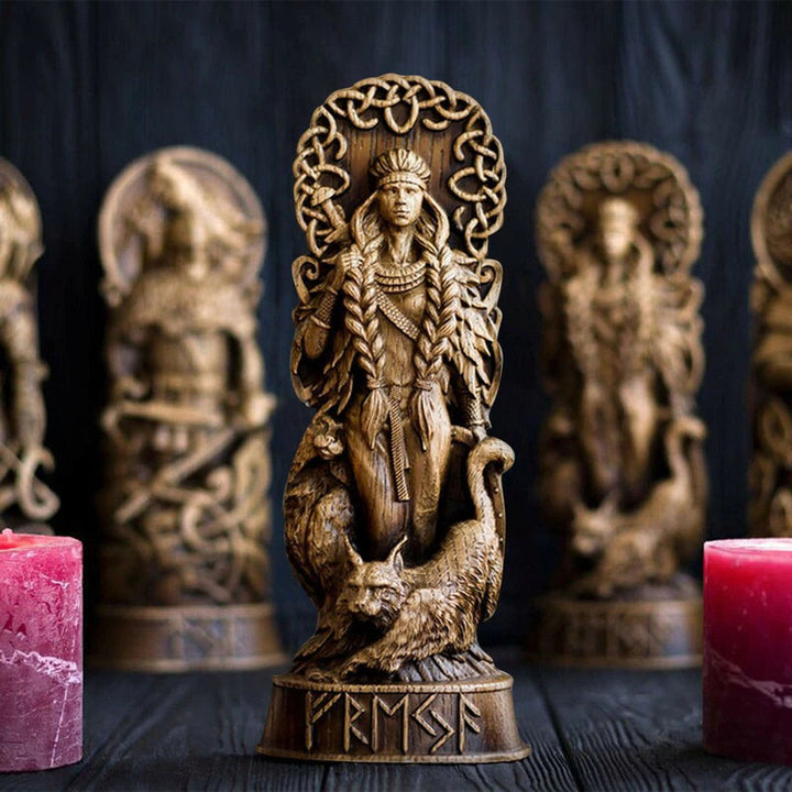 WorldNorse Freyja, nordische Göttin, Schnitzskulptur