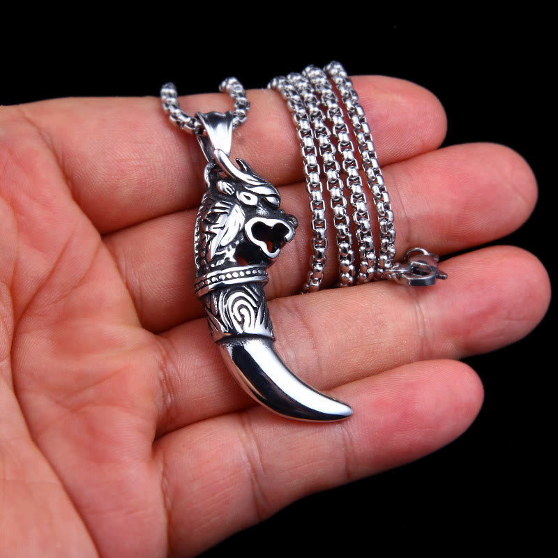 WorldNordischer Wolf mit Wolf -Halskette
