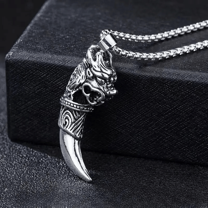 WorldNordischer Wolf mit Wolf -Halskette