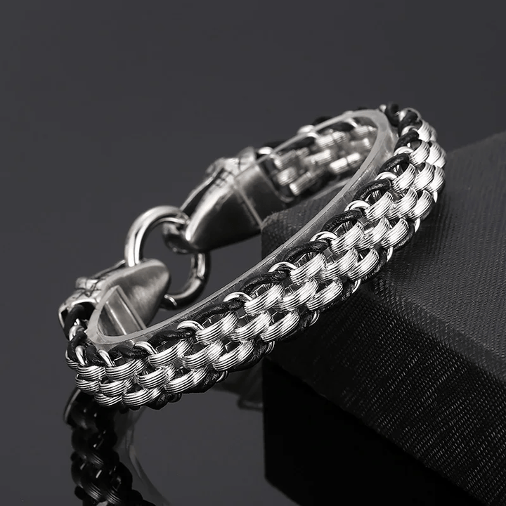 WorldNorse Geflochtenes Lederarmband mit Schlangenkopfschnalle