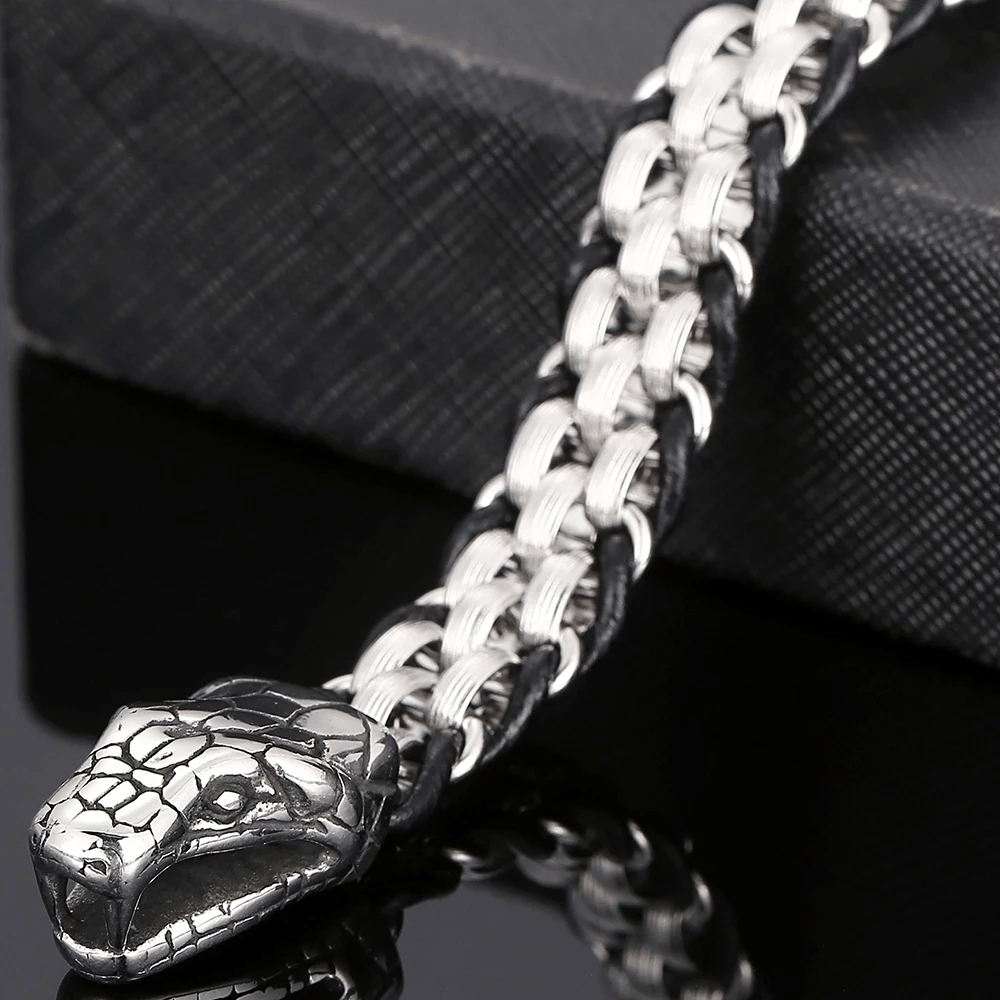 WorldNorse Geflochtenes Lederarmband mit Schlangenkopfschnalle