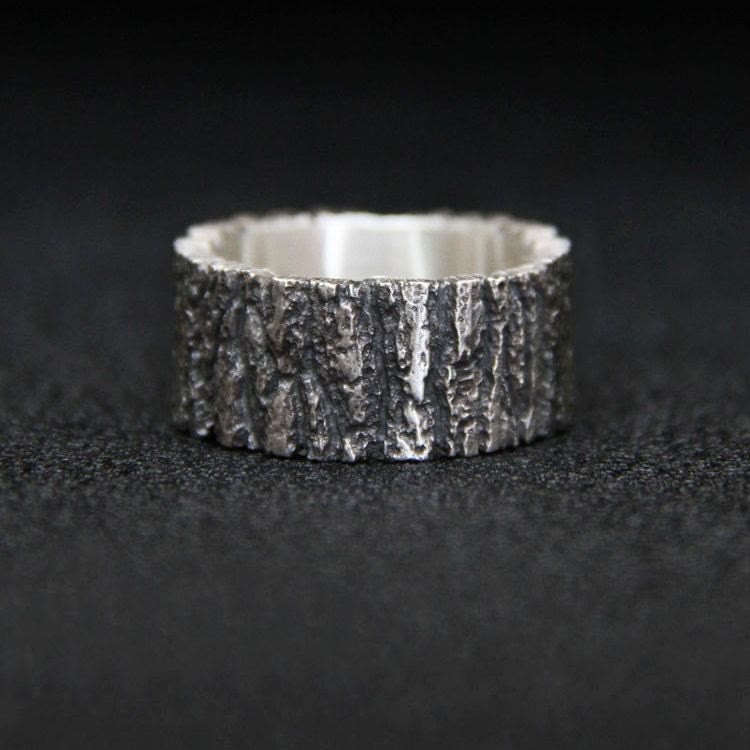 WorldNorse Unsterblichkeits-Totenkopf-Ring mit Gravur