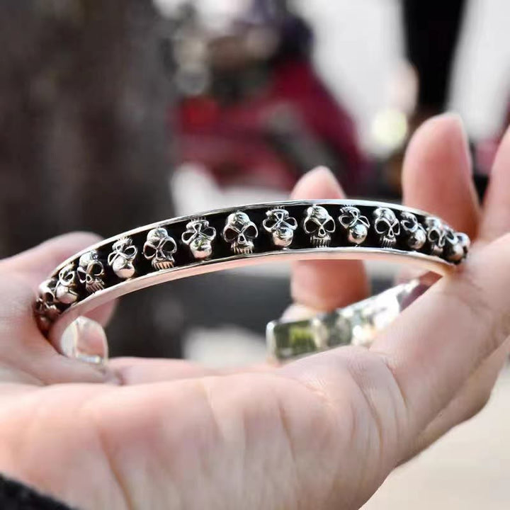 WorldNorse Totenkopf-Armband, dunkles Gothic-Armband