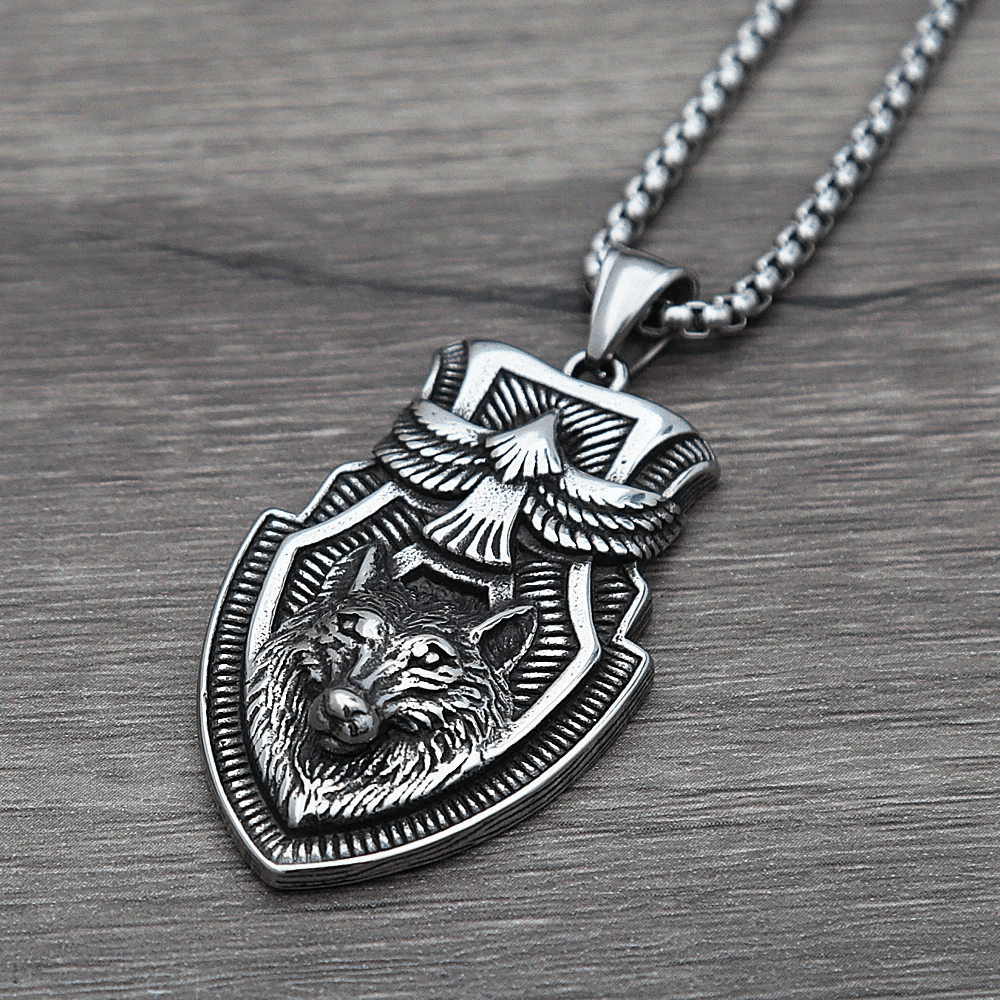 WorldNorse Halskette mit fliegendem Raven Wolf -Schild