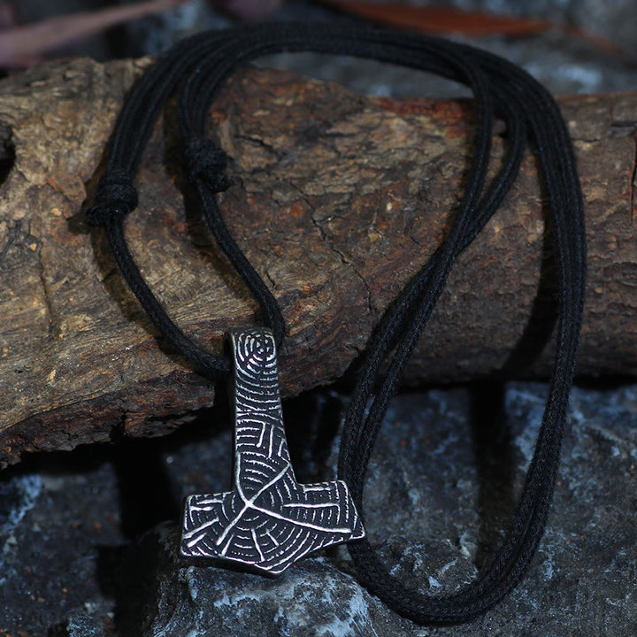 WorldNordische Halskette mit Mjölnir Hammer aus Baumwollseil