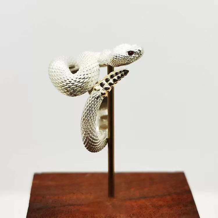 WorldNorse Vintage Klapperschlange verstellbarer Ring