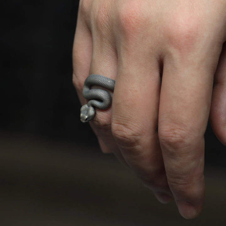 WorldNorse Vintage Klapperschlange verstellbarer Ring