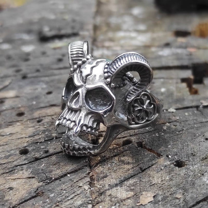 WorldNorse Occult Ziegenhorn Vampir Totenkopf Ring